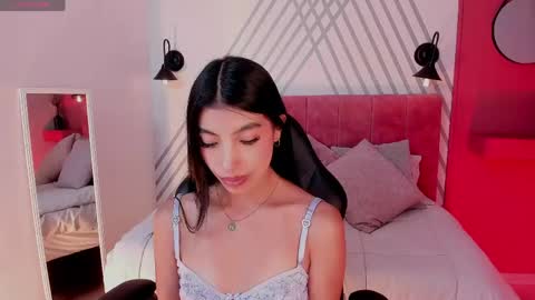 Snapshot of tiffany_low chatting on 30, 4, 2026 tiffany_low online show from 30, 4, 2026