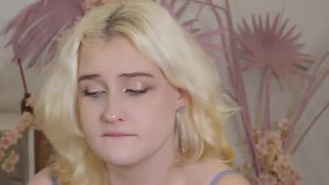 Snapshot of tiffanyjons chatting on 26, 10, 2025 tiffanyjons online show from 26, 10, 2025