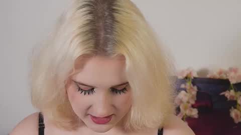 Snapshot of tiffanyjons chatting on 16, 11, 2025 tiffanyjons online show from 16, 11, 2025