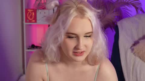 Snapshot of tiffanyjons chatting on 25, 11, 2025 tiffanyjons online show from 25, 11, 2025