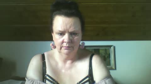 Snapshot of tiffanymature chatting on 9, 9, 2025 TiffanyMature online show from 9, 9, 2025