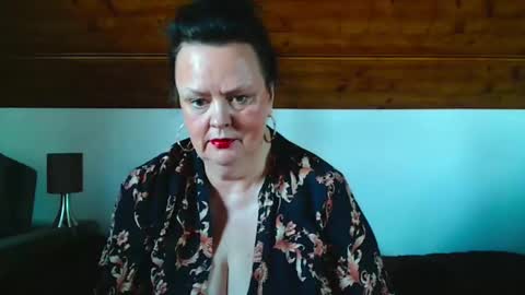 TiffanyMature online show from 21, 11, 2025