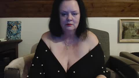 TiffanyMature online show from 9, 3, 2026