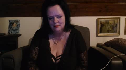 TiffanyMature online show from 12, 5, 2026
