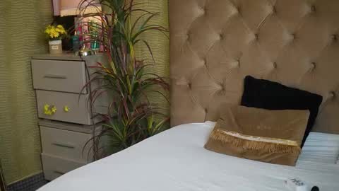  Tiffany  online show from 15, 2, 2026