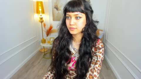 tiffanyyoun online show from 3, 4, 2026