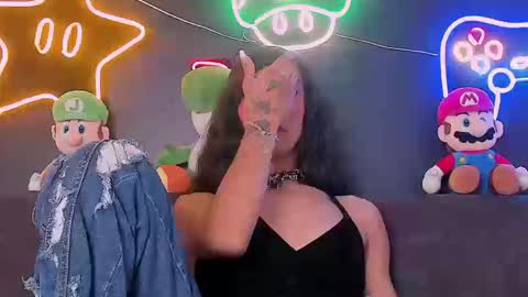 Snapshot of tiffvalentinee_ chatting on 8, 9, 2025 Tiffany online show from 8, 9, 2025