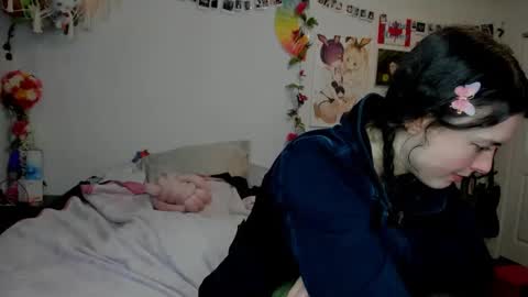 Snapshot of tiggerrosey chatting on 2, 1, 2025   All my Links online show from 2, 1, 2025