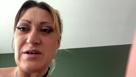 Snapshot of tightblnd chatting on 5, 10, 2025 hotfirman92 online show from 5, 10, 2025