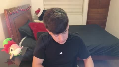 Snapshot of tightncuteass chatting on 10, 11, 2025 Camilo online show from 10, 11, 2025