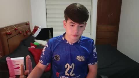 Snapshot of tightncuteass chatting on 14, 12, 2025 Camilo online show from 14, 12, 2025