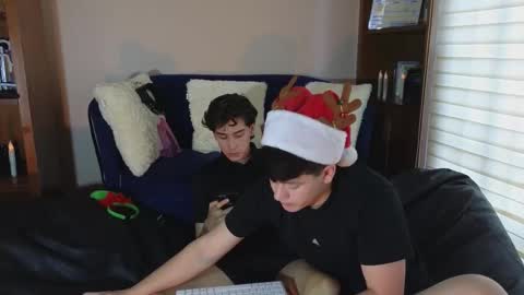 Snapshot of tightncuteass chatting on 15, 12, 2025 Camilo online show from 15, 12, 2025