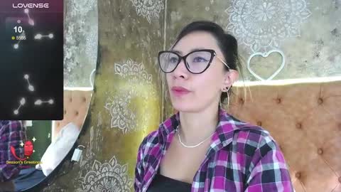 TILA TEQUILA online show from 8, 2, 2025