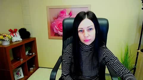 Snapshot of timeparadice chatting on 23, 12, 2024 Luisa online show from 23, 12, 2024