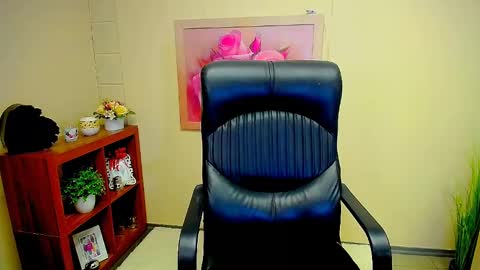 Snapshot of timeparadice chatting on 11, 2, 2025 Luisa online show from 11, 2, 2025