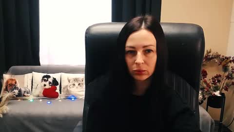 Snapshot of timeparadice chatting on 8, 10, 2025 Luisa online show from 8, 10, 2025