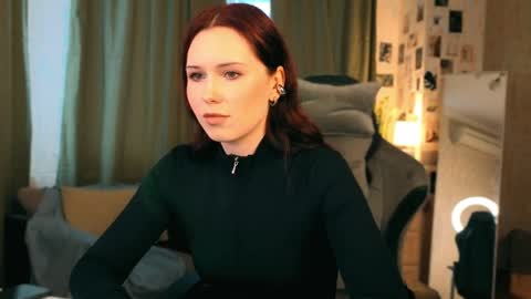 Polly online show from 4, 4, 2026