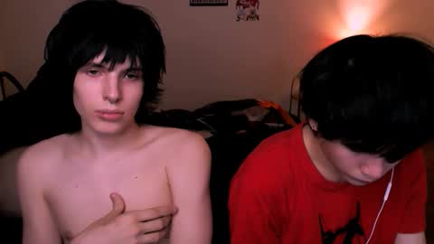 Snapshot of timi_moon chatting on 4, 11, 2025 timi_moon online show from 4, 11, 2025