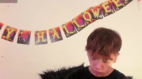 Timothy 21 years old online show from 29, 10, 2025