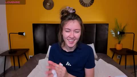 Snapshot of tina_porter chatting on 22, 11, 2025 Tina online show from 22, 11, 2025