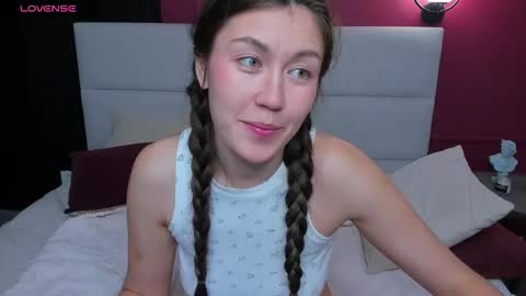 Snapshot of tina_porter chatting on 23, 11, 2025 Tina online show from 23, 11, 2025