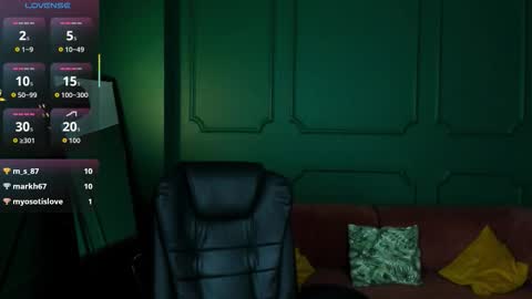 tina_tayllor__ online show from 11, 3, 2026