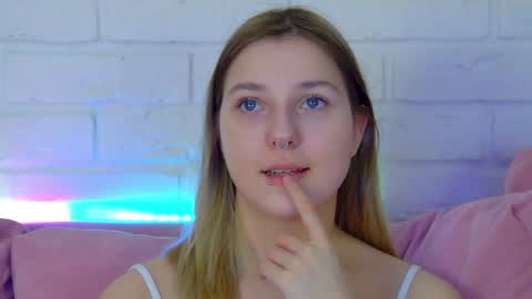 TinaBurton online show from 2, 4, 2026