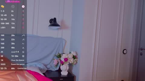 tinasiner online show from 10, 12, 2024