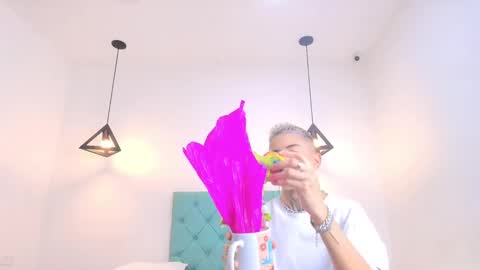 TINNY AND CANDY online show from 9, 3, 2025