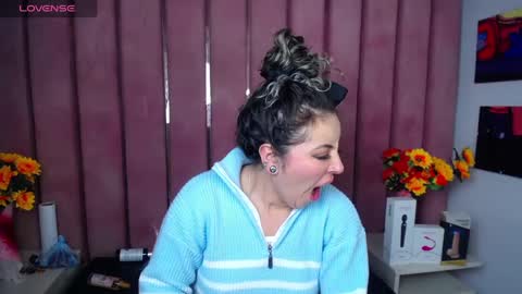 Snapshot of tiny_love_ chatting on 7, 2, 2025 tiny online show from 7, 2, 2025