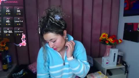 Snapshot of tiny_love_ chatting on 12, 2, 2025 tiny online show from 12, 2, 2025