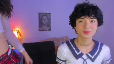 Snapshot of tiny_thomm chatting on 4, 6, 2026 Thomm Independent Model online show from 4, 6, 2026