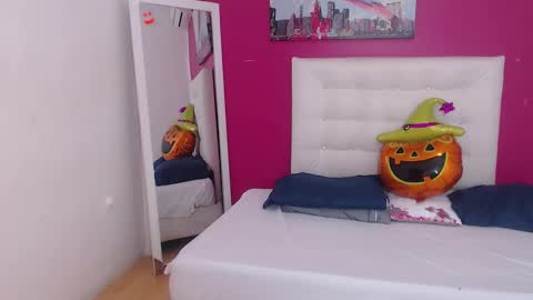 tiny_whore18 online show from 15, 11, 2025