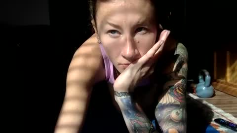 tinyandtatted420 online show from 23, 11, 2025