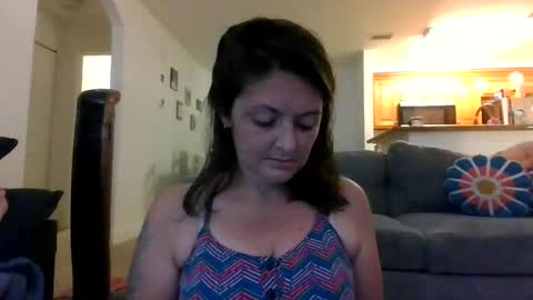 tinyassbossymilf online show from 9, 10, 2025