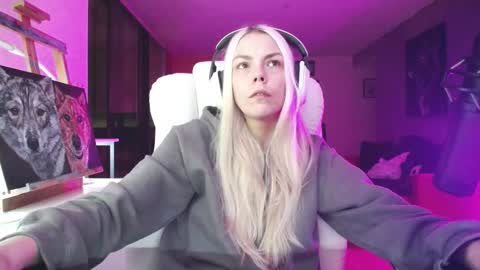 stage Kylie Sinner  brand CLITBAIT online show from 31, 10, 2025