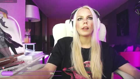 stage Kylie Sinner  brand CLITBAIT online show from 3, 4, 2026