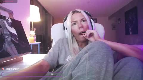 stage Kylie Sinner  brand CLITBAIT online show from 29, 5, 2026