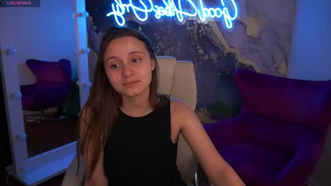 Snapshot of tinynataliee chatting on 30, 6, 2026 tinynataliee online show from 30, 6, 2026