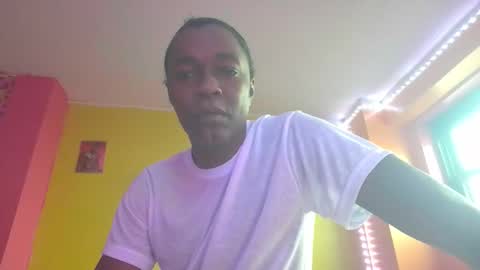 Snapshot of tinypoodledick chatting on 25, 5, 2026 littledpoodledick online show from 25, 5, 2026