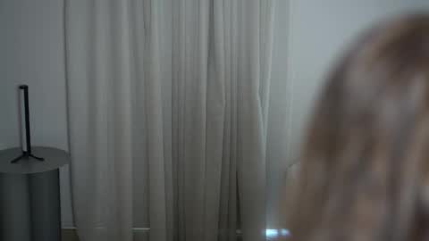 Lili online show from 9, 11, 2025