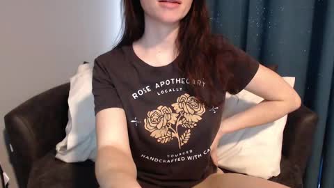 Snapshot of tinyytina chatting on 14, 1, 2025 TinyyTina online show from 14, 1, 2025