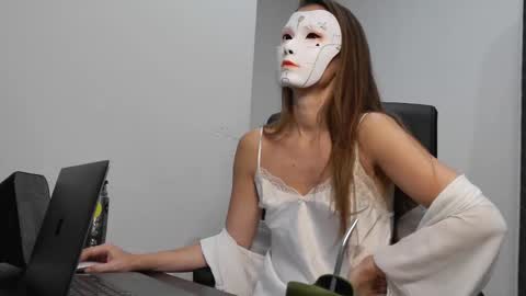 Tinks online show from 3, 2, 2026