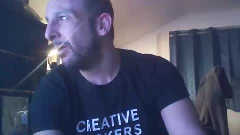 Snapshot of tiqueb40 chatting on 3, 3, 2026 tiqueb40 online show from 3, 3, 2026