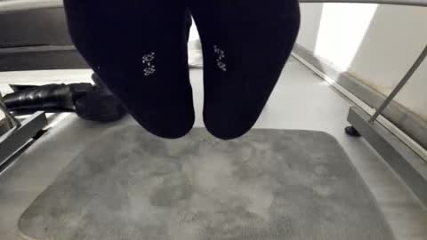 Snapshot of tired33 chatting on 20, 12, 2024 Anna online show from 20, 12, 2024