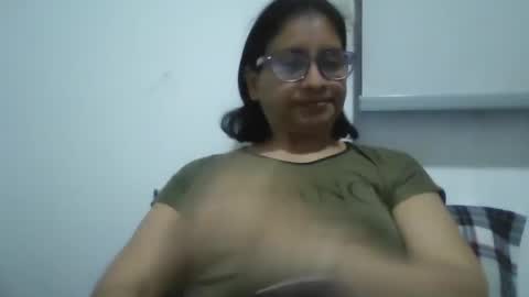 Ester online show from 28, 9, 2025