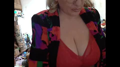 Snapshot of tittylina chatting on 9, 11, 2025 tittylina online show from 9, 11, 2025