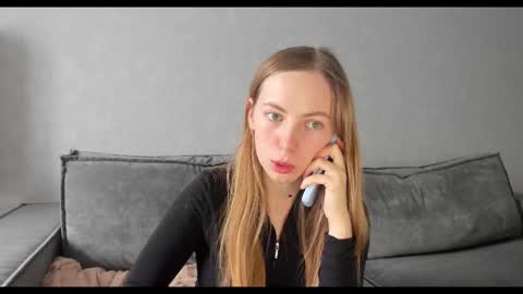 Snapshot of tixxxy chatting on 18, 11, 2025 Maria online show from 18, 11, 2025