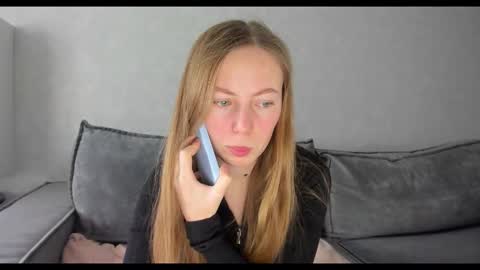 Snapshot of tixxxy chatting on 20, 11, 2025 Maria online show from 20, 11, 2025