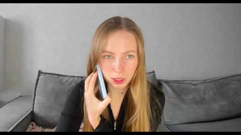 Snapshot of tixxxy chatting on 23, 11, 2025 Maria online show from 23, 11, 2025